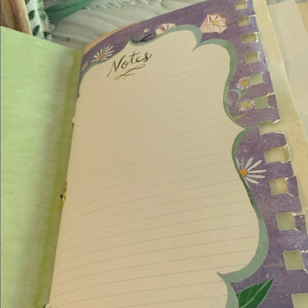 Handmade Junk Journal 6x9 72 Pages Pouch - Picture 6 of 12